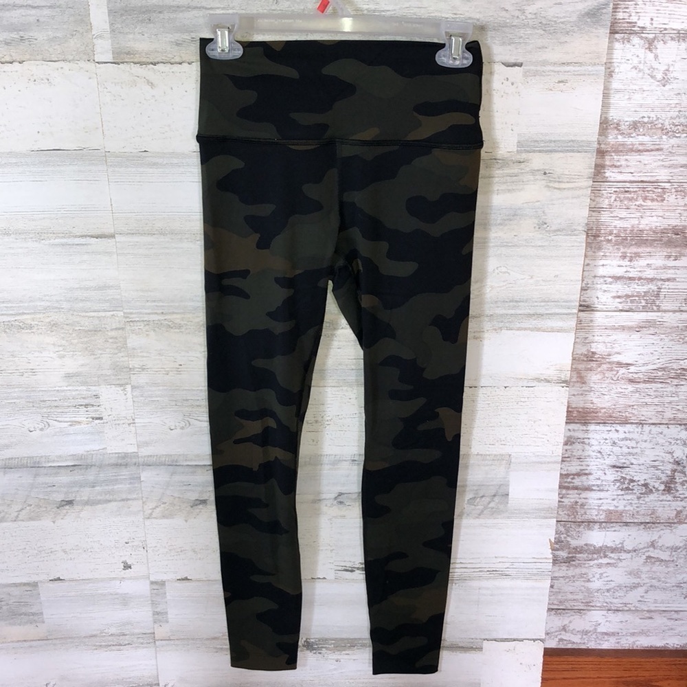VS PINK camo ultimate high waisted leggings size small camouflage yoga pants​​​ - Picture 7 of 7